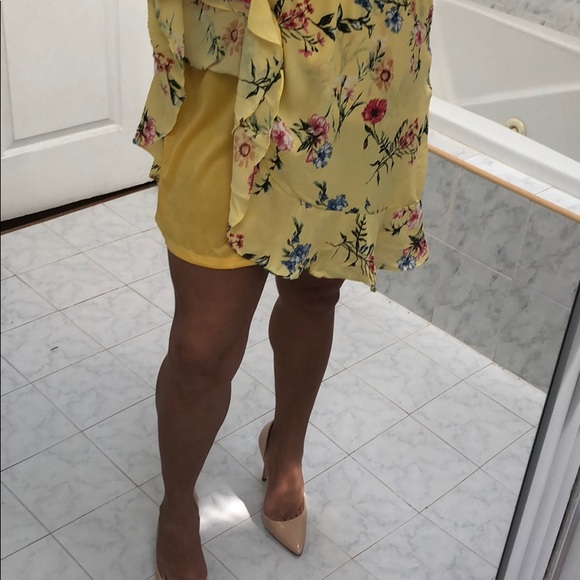 YELLOW FLORAL SUN DRESS - Picture 7 of 8